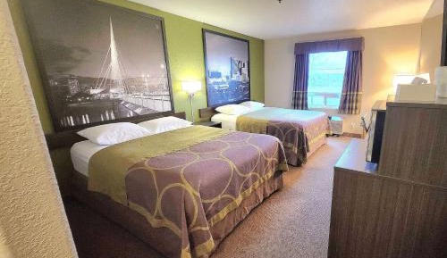 Queen Room with Two Queen Beds - Non-Smoking