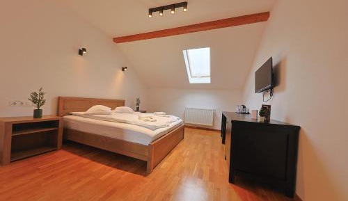Standard King Room