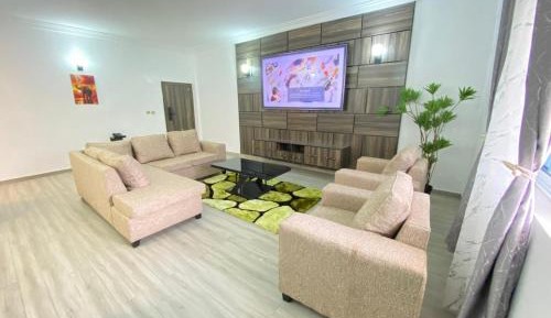 Deluxe Studio