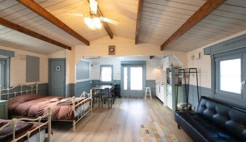 Cottage B