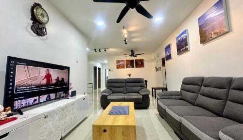 Three-Bedroom Premium Apartment with Balcony