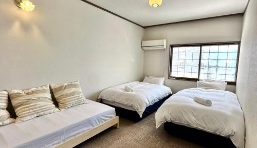 Twin Room with Shared Bathroom