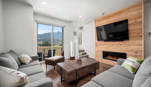 Three-Bedroom Townhouse