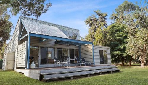 Two-Bedroom Holiday Home