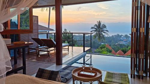 Front Sea View Villa