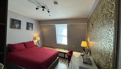 Standard Queen Room