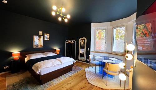 Studio Apartment with Queen Bed