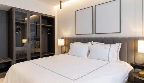 Superior King Suite