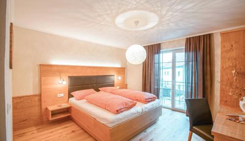 Double Room with Balcony (3 Adults)