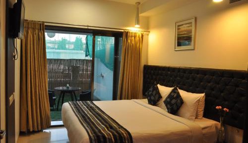 Deluxe Double Room with Terrace