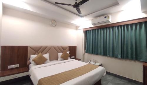 Deluxe Double Room with Shower