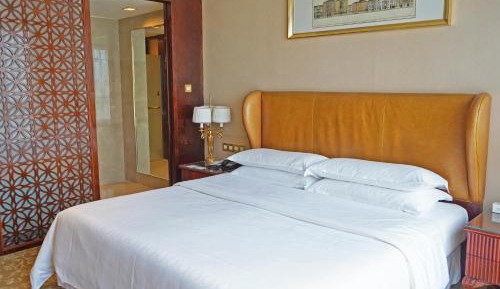 Club Superior King Room