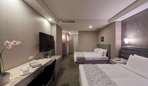 Deluxe Quadruple Room