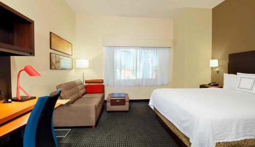 King Studio with Sofa Bed