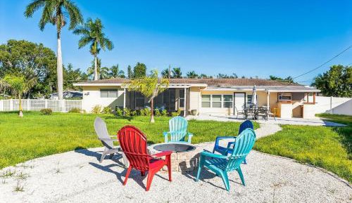 Three-Bedroom Holiday Home 