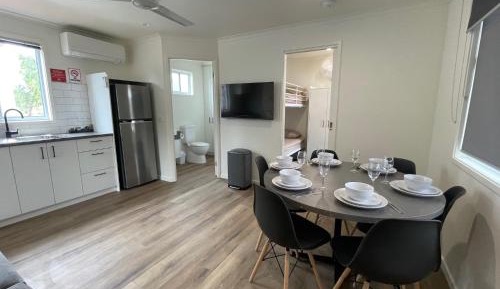Cabin 2BR 6 Berth No pets Allowed