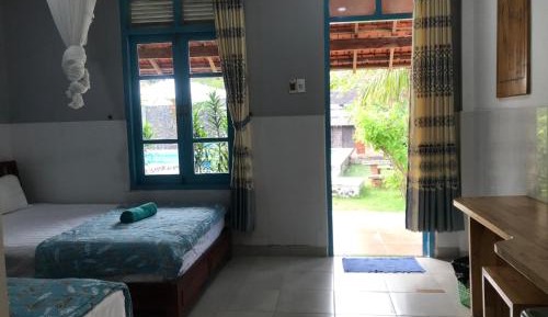 Bungalow with Garden View