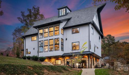Seven-Bedroom House