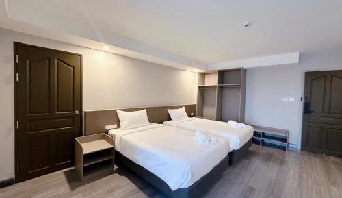 Superior Deluxe Double or Twin Room 