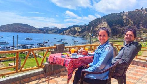 Family Room with Lake View