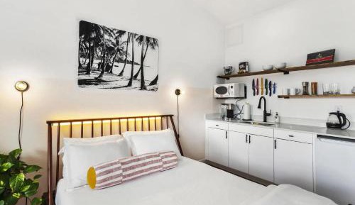 Ten-Bedroom Holiday Home