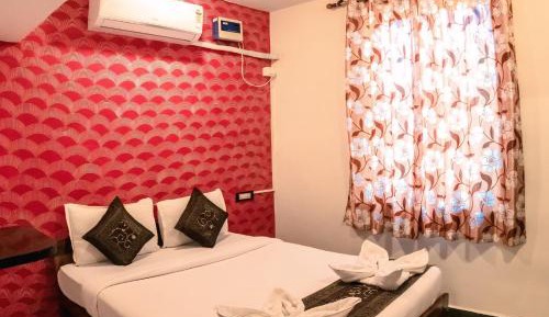 Two-Bedroom Apartment with Balcony