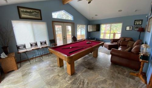 Three-Bedroom Holiday Home 