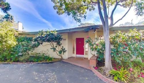 Four-Bedroom Holiday Home