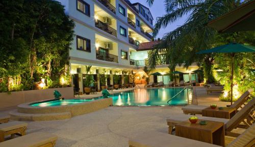 Standard Studio with Pool View 