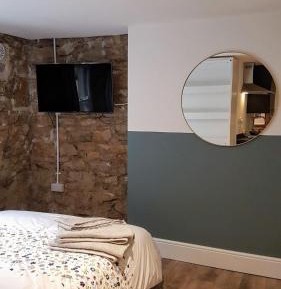 One-Bedroom Apartment - Non-Smoking