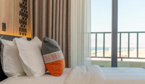 Deluxe Double Room with Balcony and Sea View