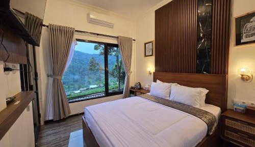 Double Room with Mountain View