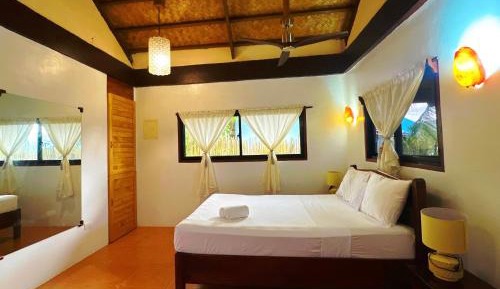 Queen Room with Garden View