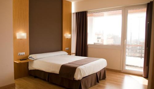 Deluxe Double or Twin Room with Balcony