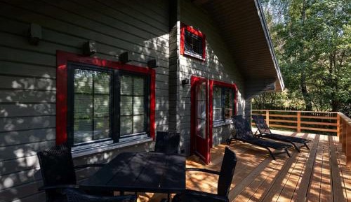 One-Bedroom Holiday Home