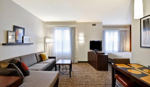 King Studio with Sofa Bed