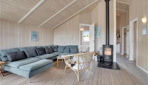 Three-Bedroom Holiday Home 