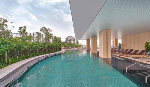 Standard Double Room with Sofa and City View