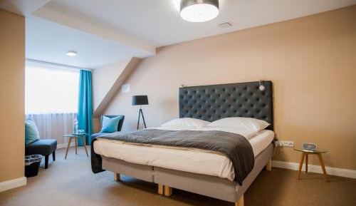 Deluxe Double Room with Shower