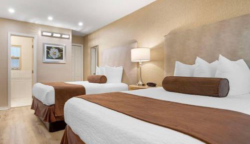 Deluxe Double Room with Two Double Beds