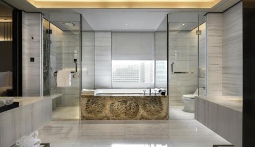 Executive Deluxe King Bed Room