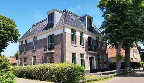 Four-Bedroom Holiday Home