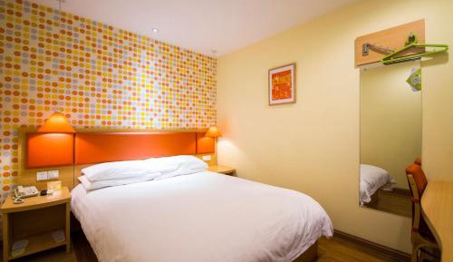 Business Queen Room
