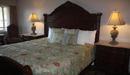 Standard King Room