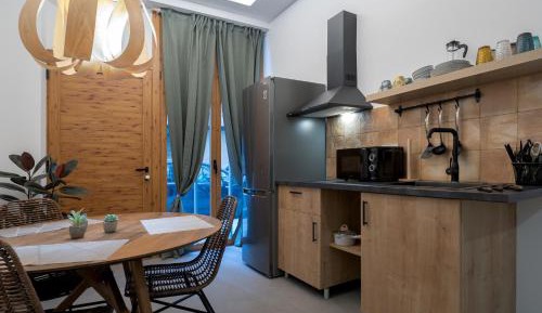 Studio Apartment with Queen Bed