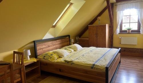 Room #567381904