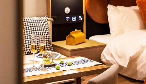 Economy Double Room - inner window