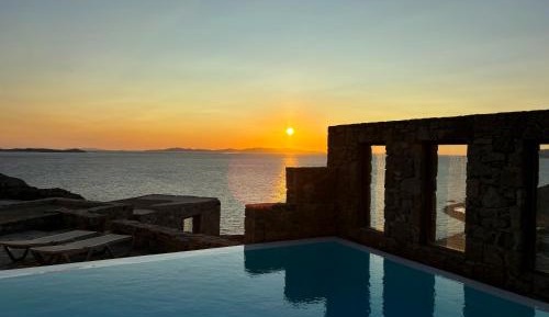Deluxe Suite with Sea View