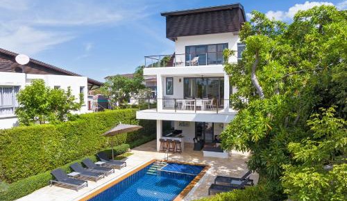 Villa with Sea View