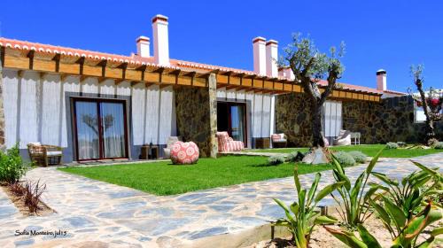 Villa with Garden View
